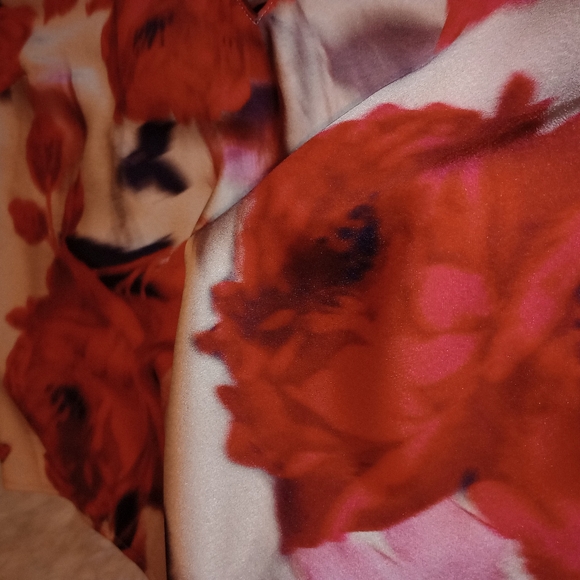 VICTORIA'S SECRET CAMI - Picture 13 of 16